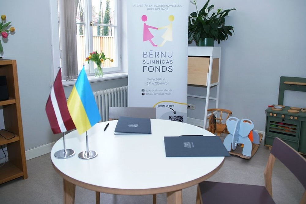  Rīgas dome un Bērnu slimnīcas fonds kopā veidos psiholoģiskā atbalsta nometnes ukraiņu bērniem  