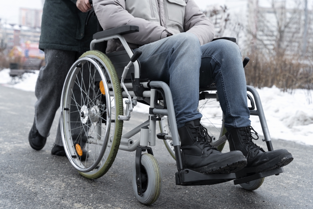 Atvieglo ar invaliditāti saistīto pabalstu saņemšanu bērniem pēc pilngadības sasniegšanas